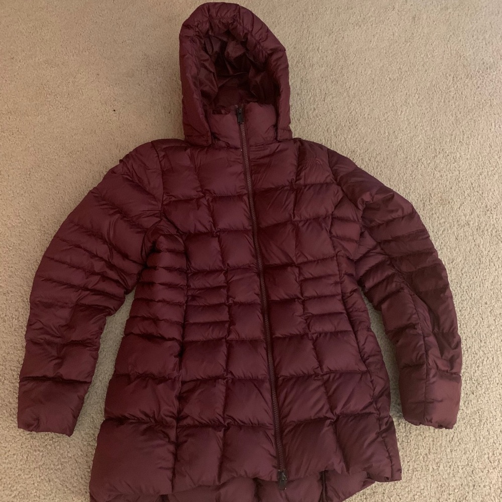 The North Face Women's Puffer Jacket - Burgundy